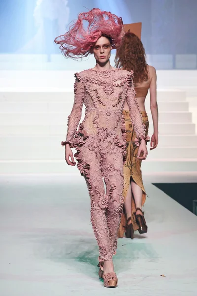 Look 150